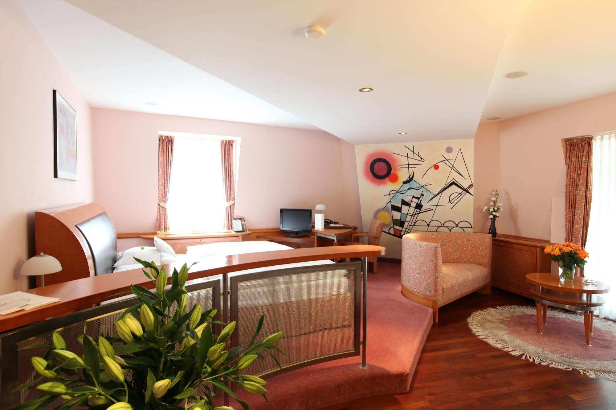 Waldhaus Reinbek Hotel ภายนอก รูปภาพ