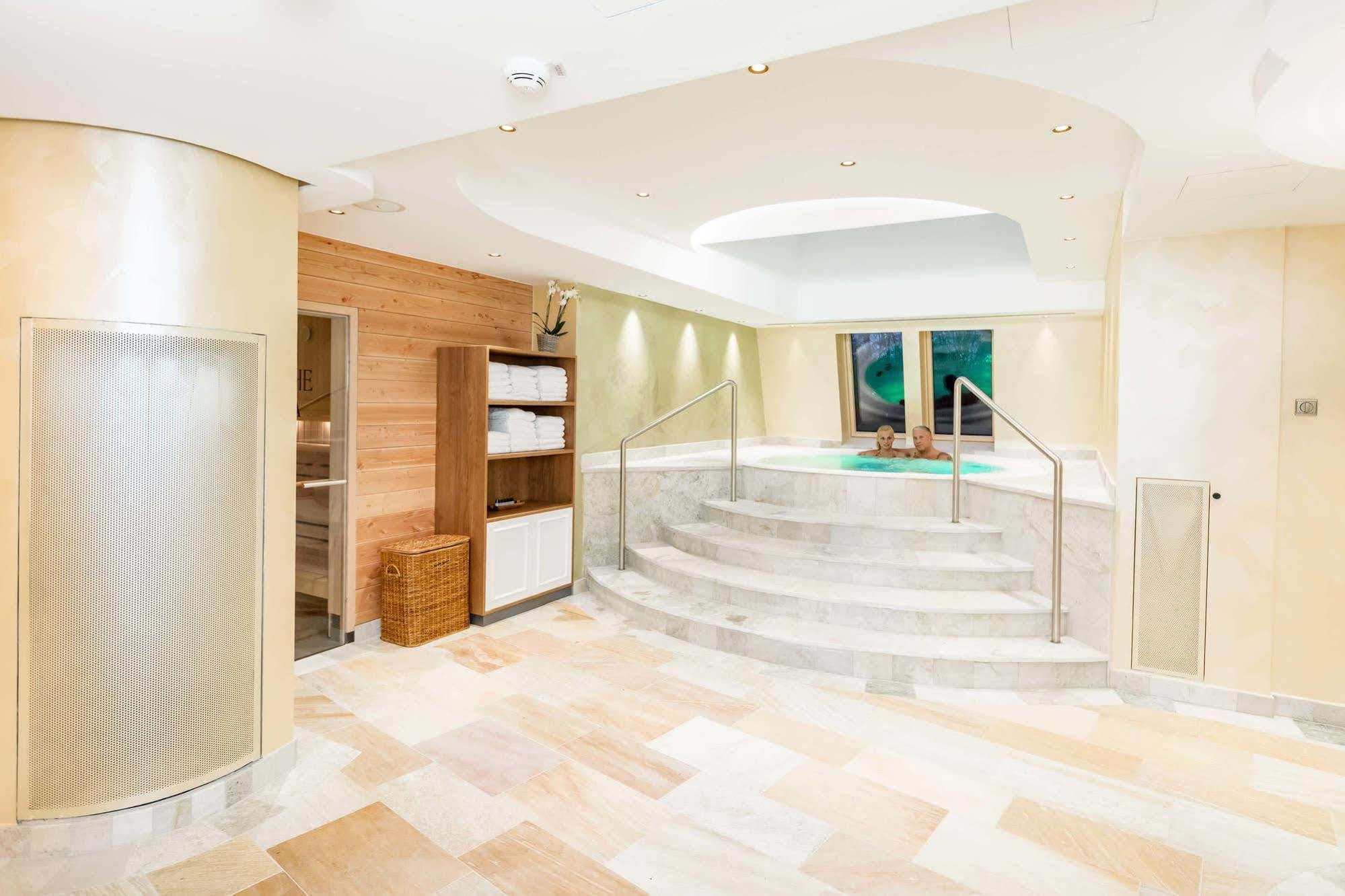 Waldhaus Reinbek Hotel ภายนอก รูปภาพ